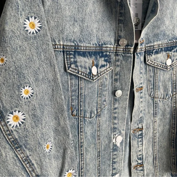 SUNSET & SPRING Cotton Embroidered Daisies Denim Jacket - NWT - Size XS - Picture 4 of 5